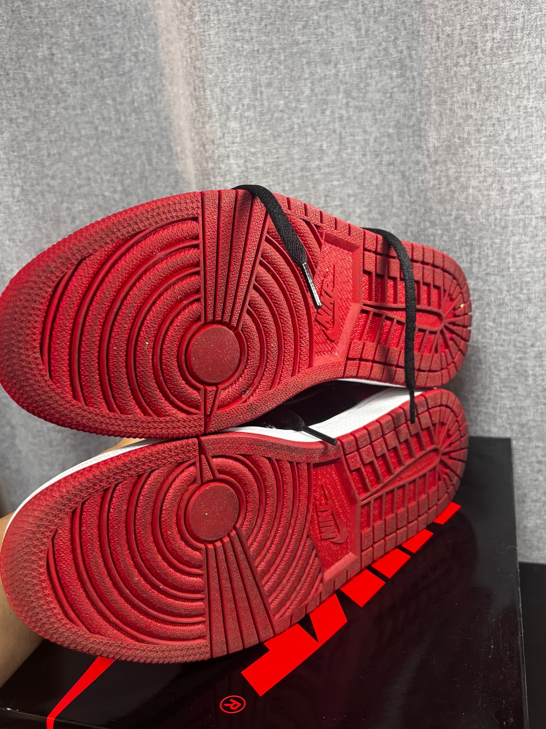 나이키 조던 1 레트로 하이 OG 페이던트 브레드 상품이미지9