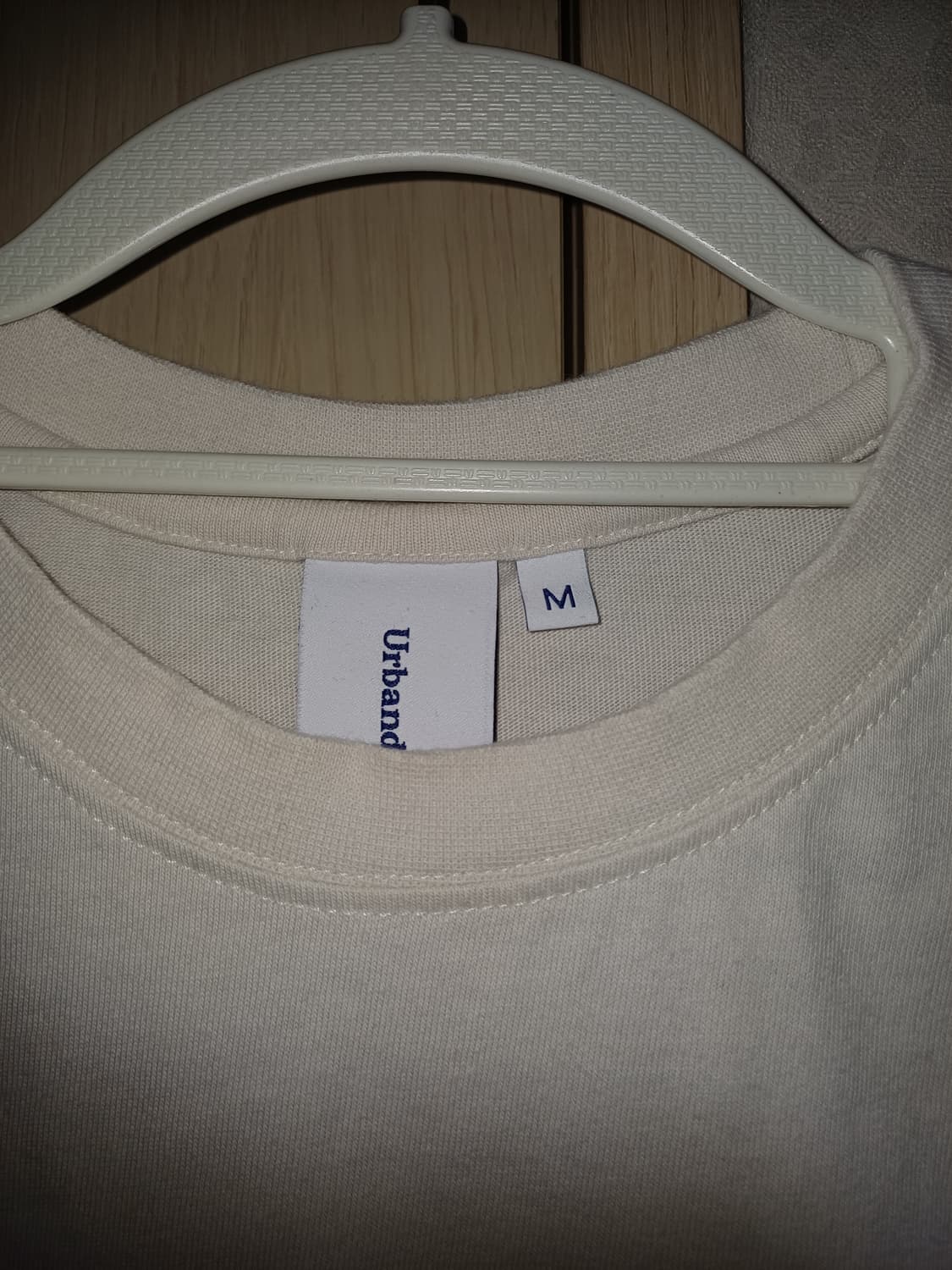 어반디타입 반팔티셔츠 M 상품이미지3