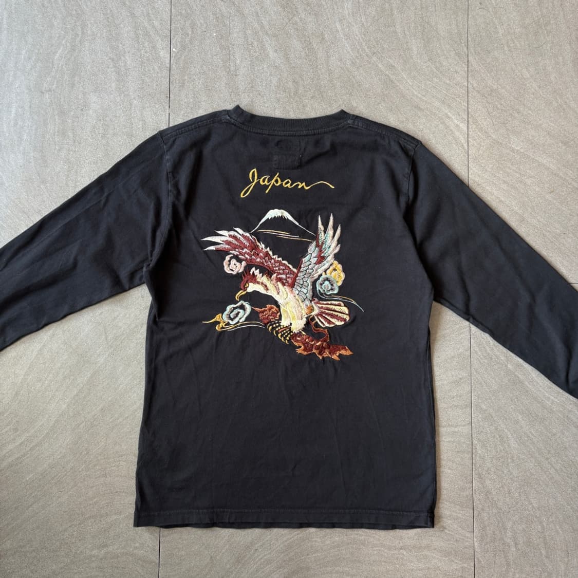 토요엔터프라이즈 x 빔즈 콜라보 블랙 롱 슬리브 상품이미지7