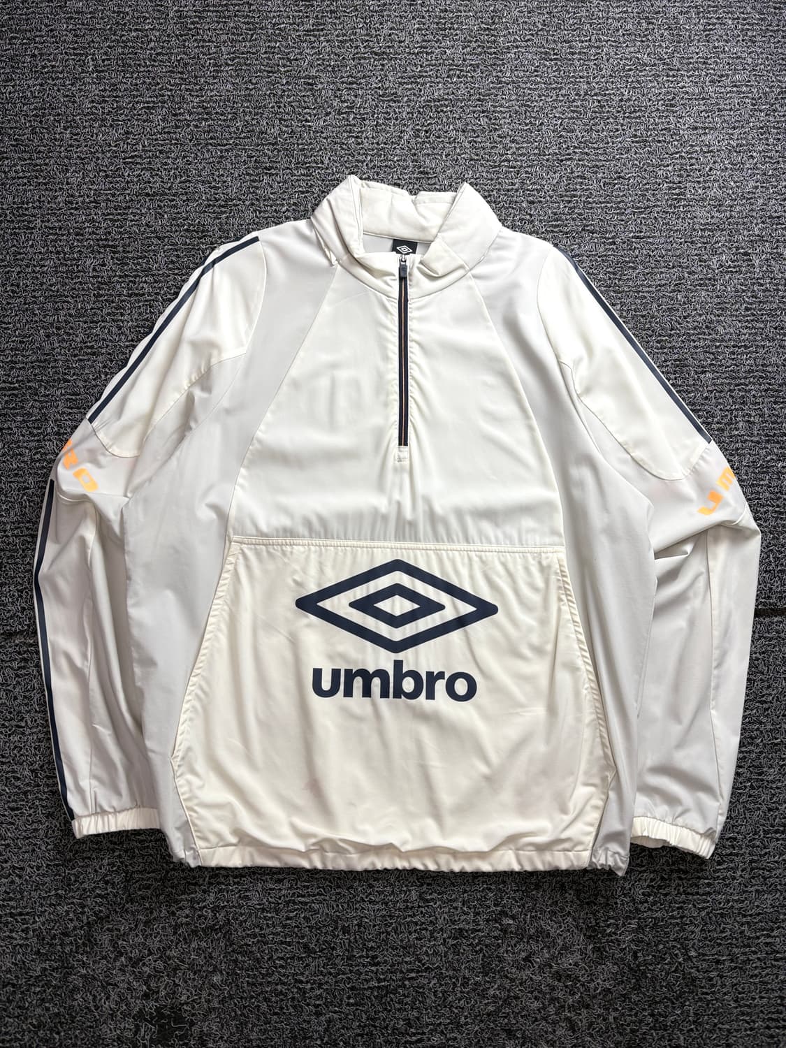 엄브로 빅로고 나일론 우븐 풀오버 아노락 웜업 2804 상품이미지2