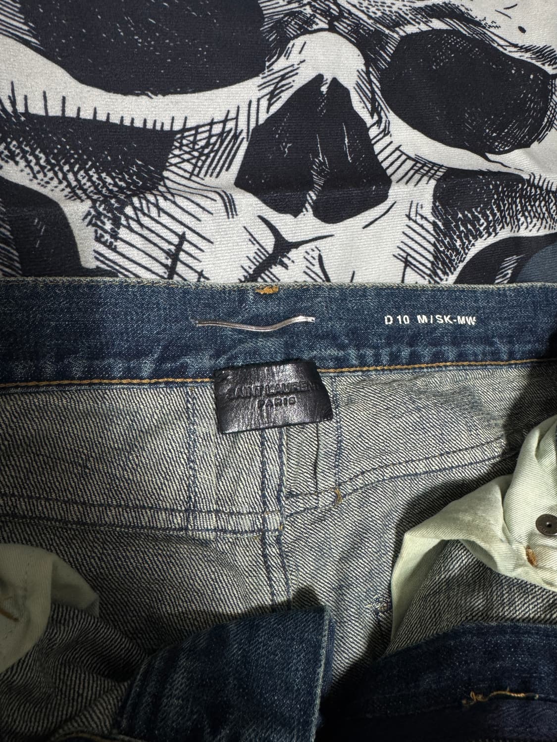 생로랑 남성 무릎 디스진 31사이즈  상품이미지9