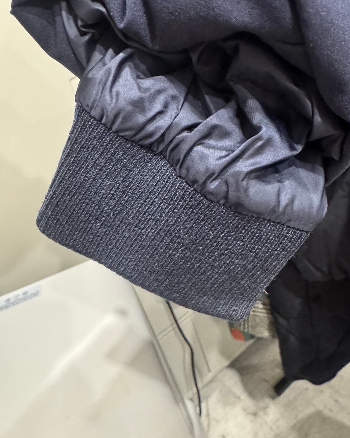 유니클로 심리스 다운 롱패딩 상품이미지6