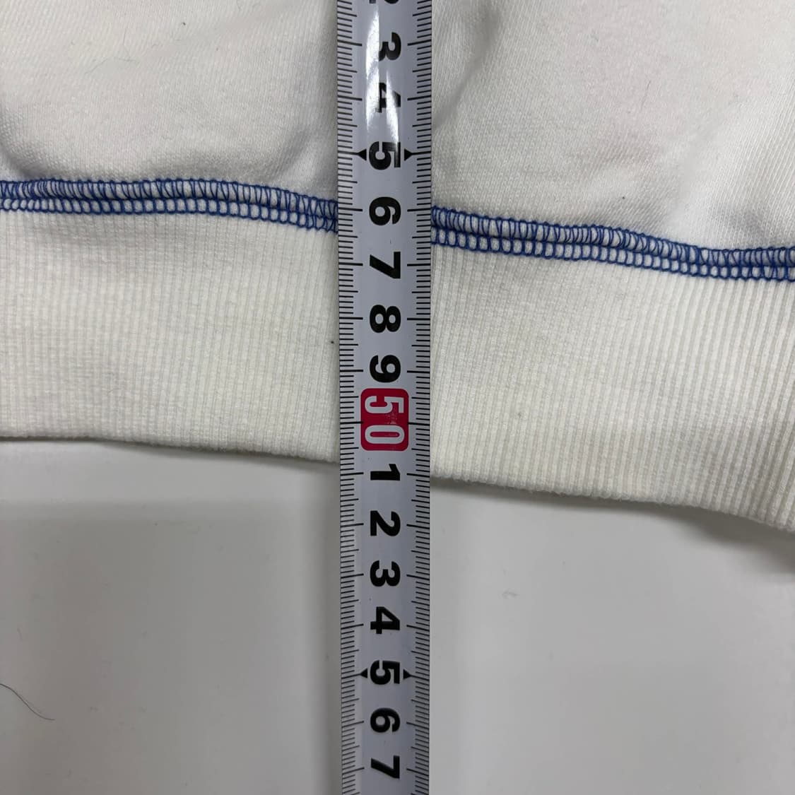 마르디 메르크디 화이트 세미크롭 걸즈 스웨트셔츠 맨투맨(OS) 상품이미지6