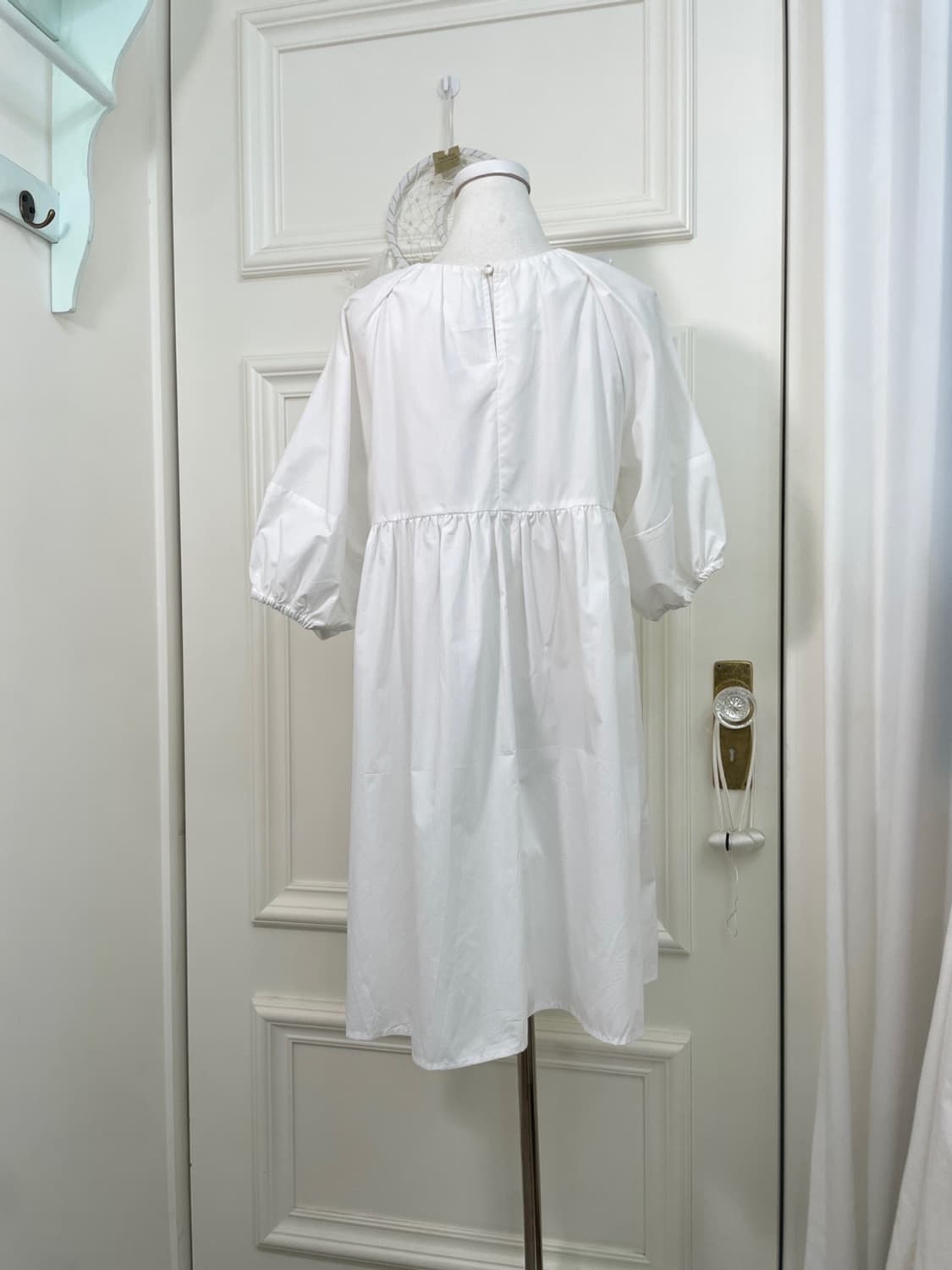 EHKA SOPO white shirring puff sleeve cut 상품이미지2