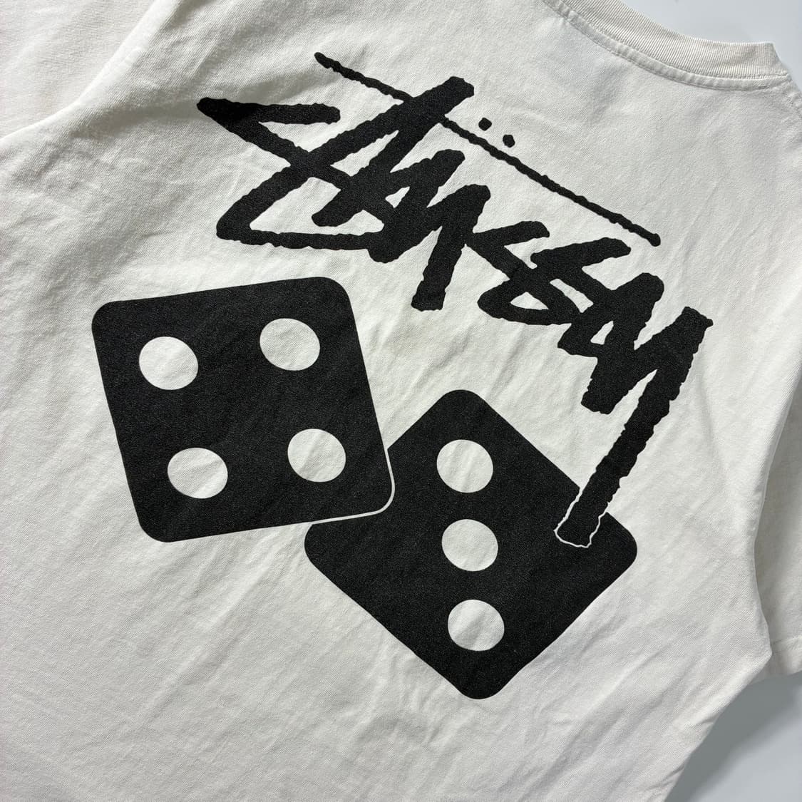Stussy  스투시 다이스 피그먼트 다이드 화이트 반팔티셔츠  상품이미지6
