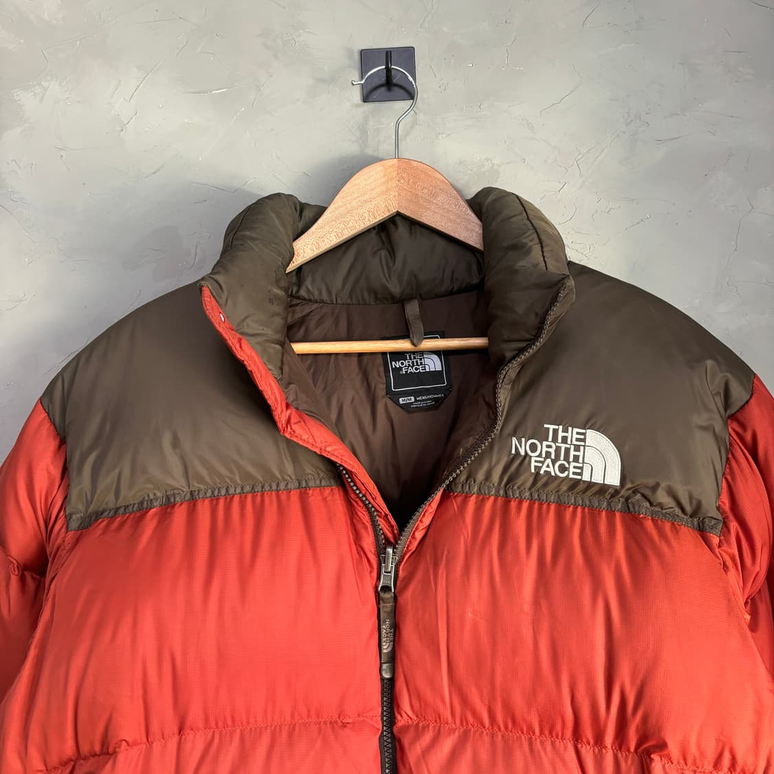 노스페이스 눕시 700 구스다운 패딩 오렌지 카키 상품이미지2
