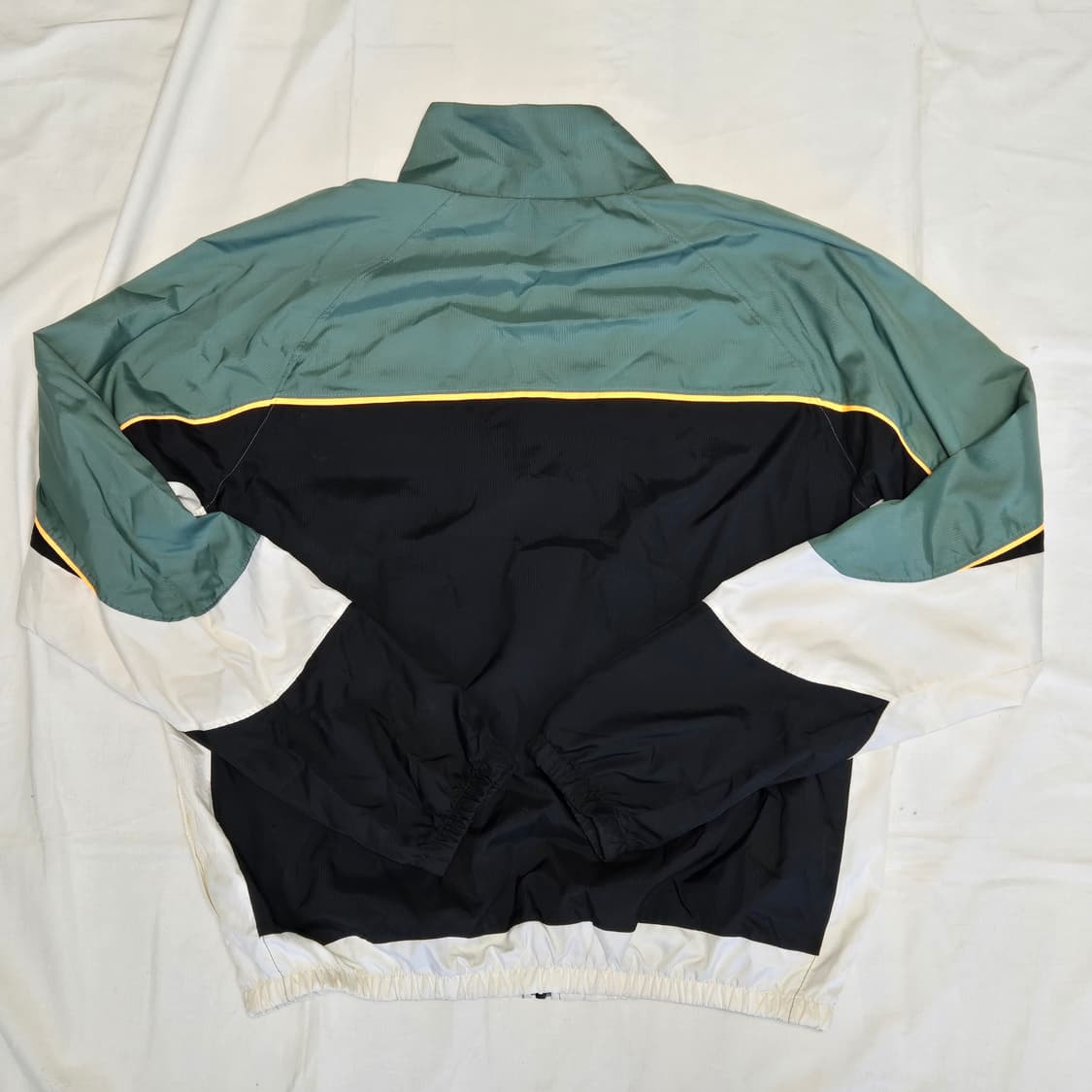 나이키 슬로우백  바람막이 상품이미지2