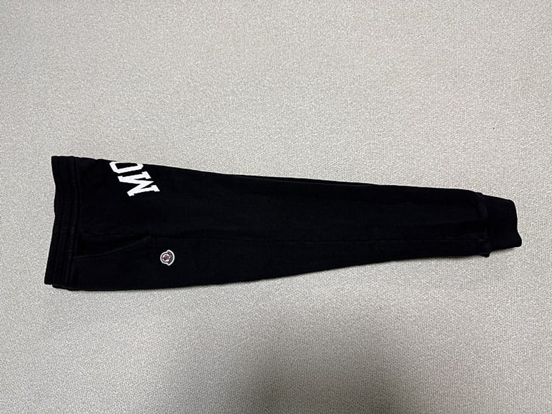 몽클레어 조거팬츠 여성용 25인치 ~ 26인치 판매합니다 상품이미지1