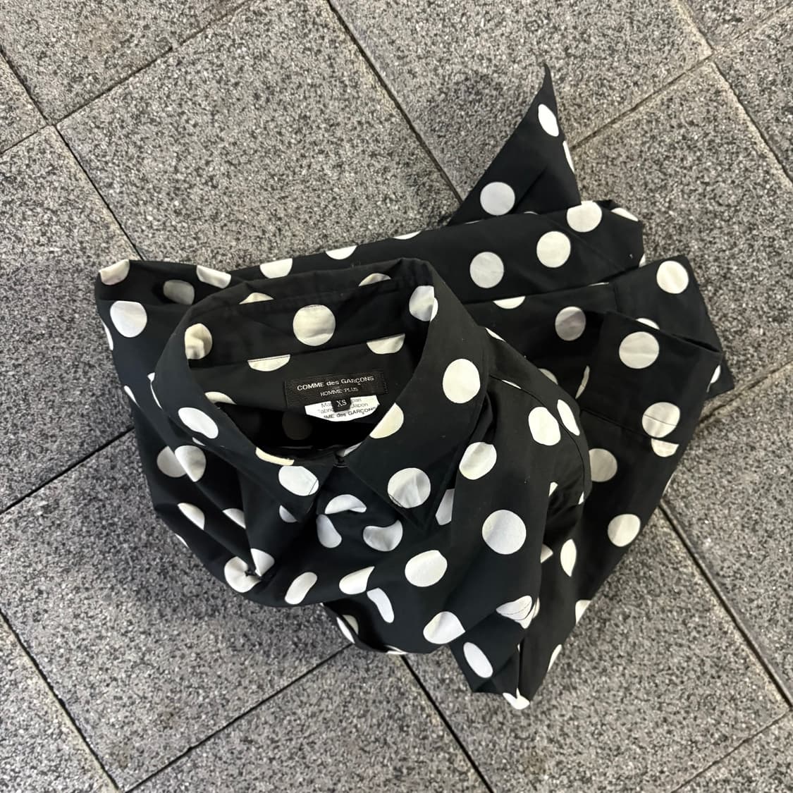 꼼데가르송 옴므 플러스 폴카닷 크롭 셔츠 상품이미지1