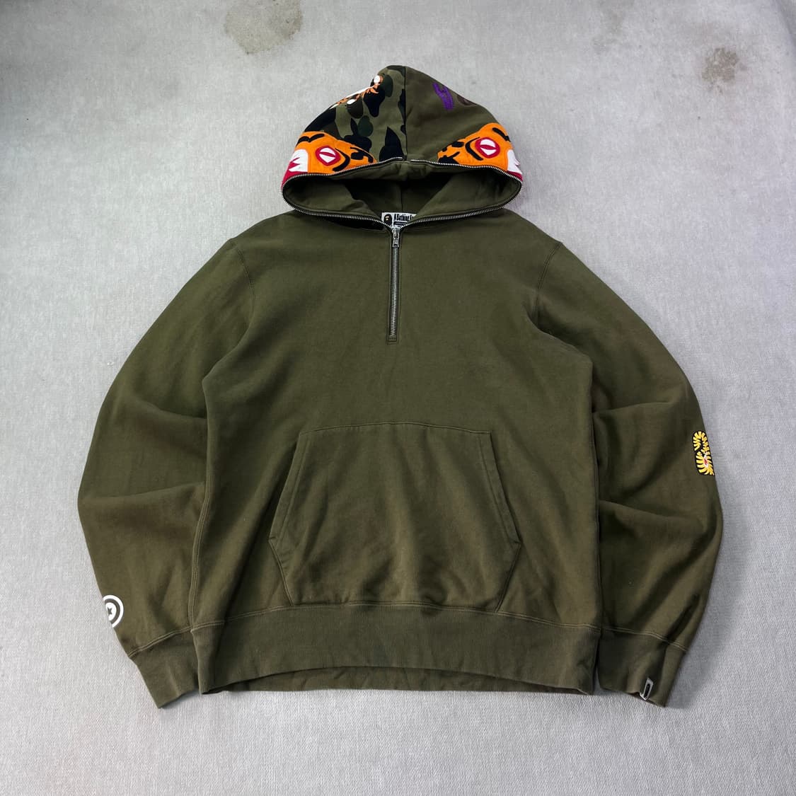 100 베이프 타이거 카키 반집업 후드티 상품이미지1