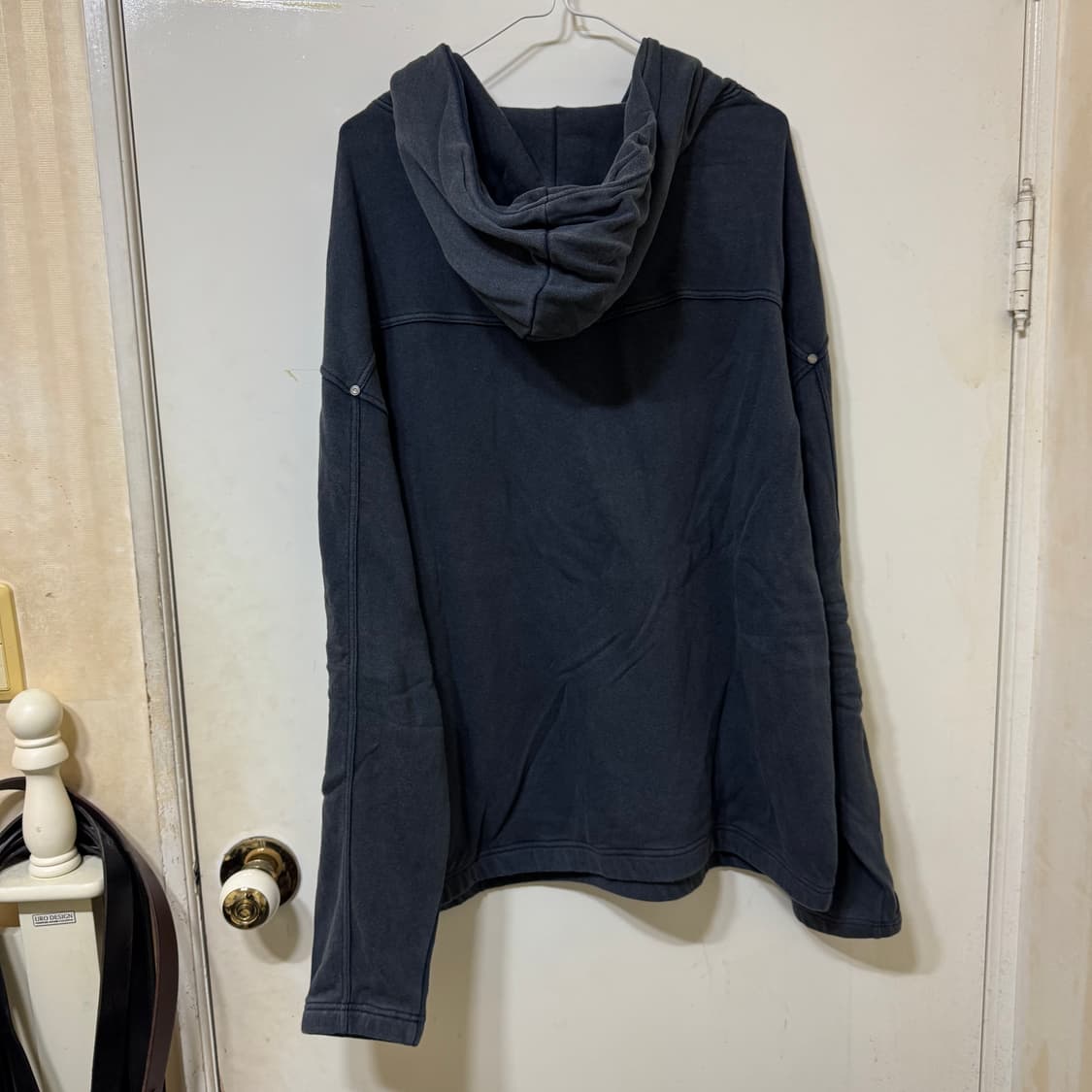 비바스튜디오 인세인개러지 콜라보 후드티 M사이즈 상품이미지5