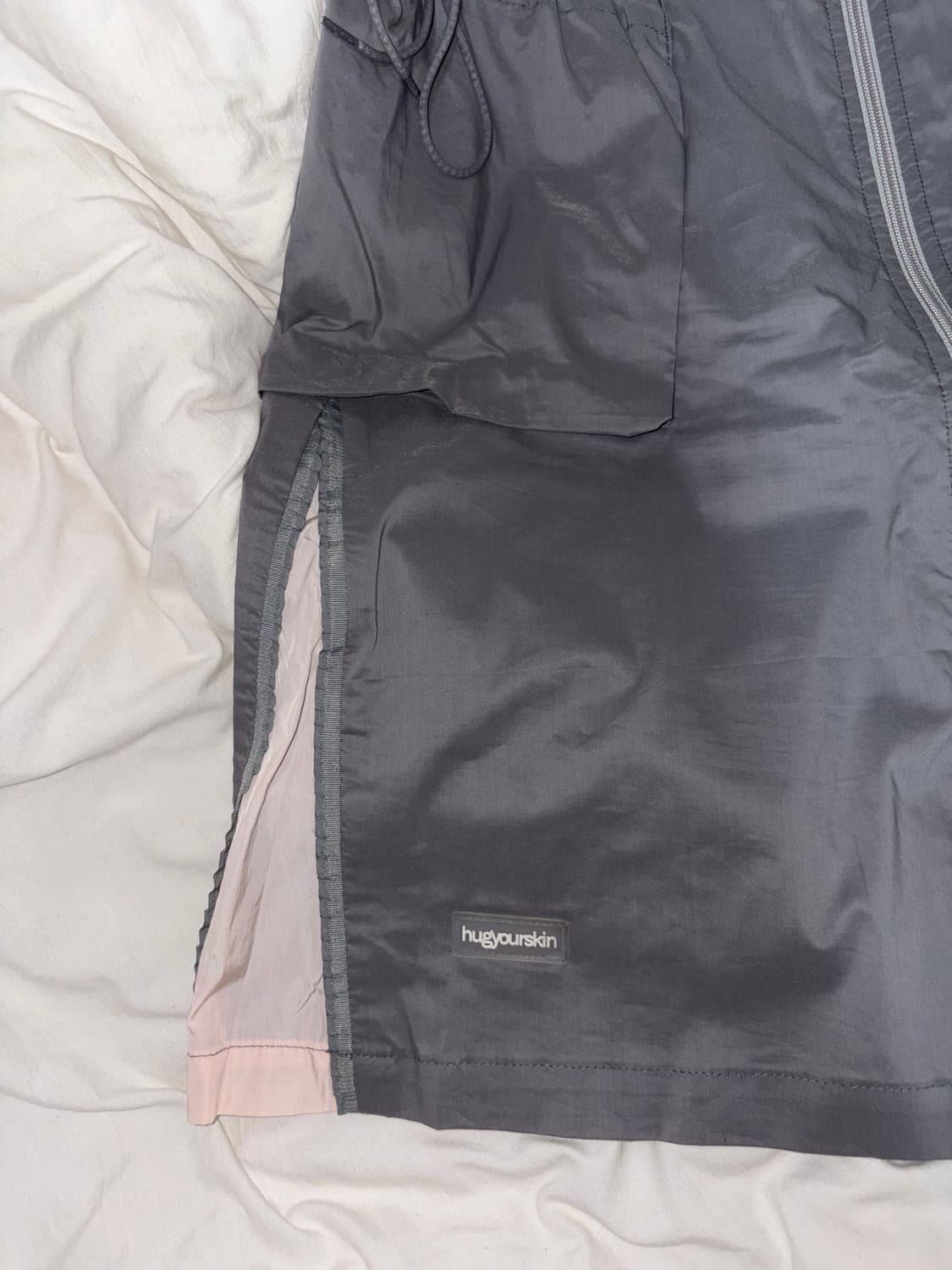 허그유어스킨 카고 미디 스커트 그레이 상품이미지4