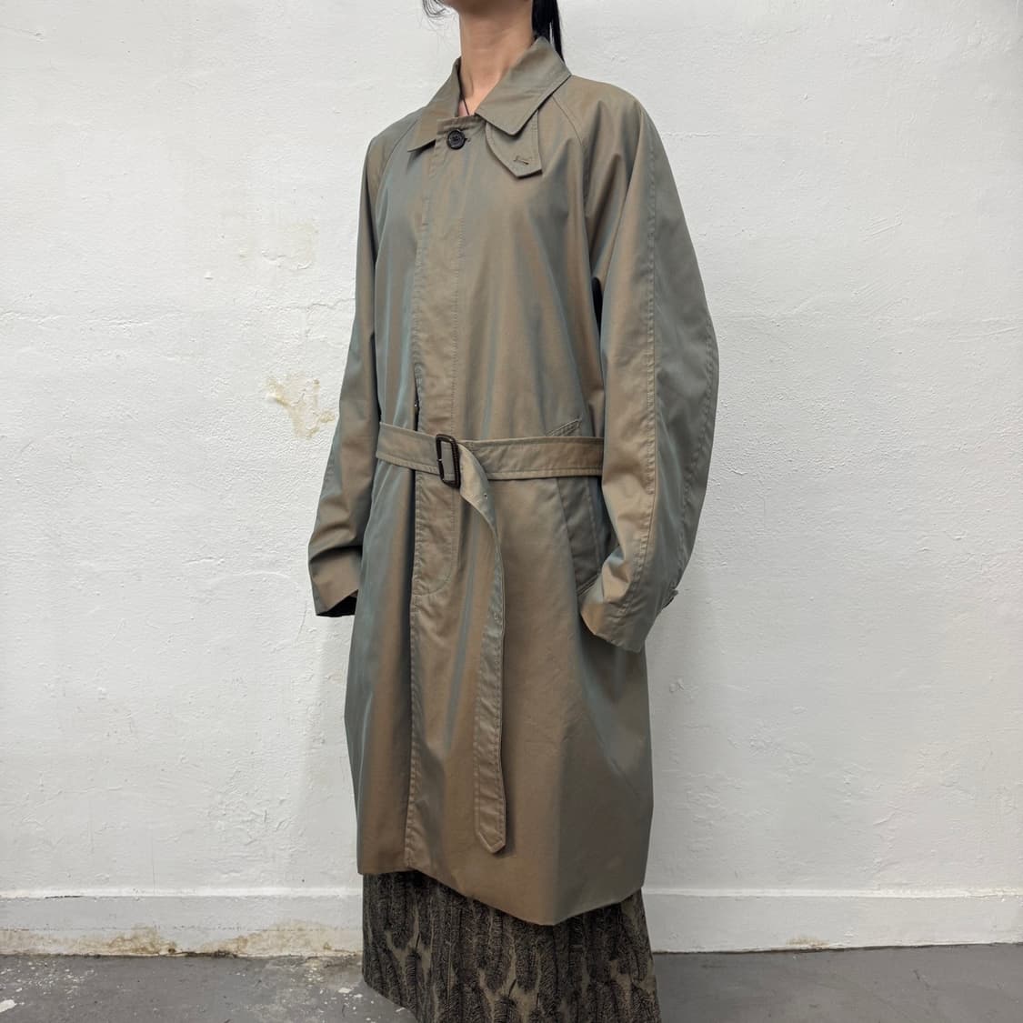 빔즈(BEAMS) 베이지컬러 스텐칼라넥 코튼 혼방 벨티드 래글런 코트 상품이미지1