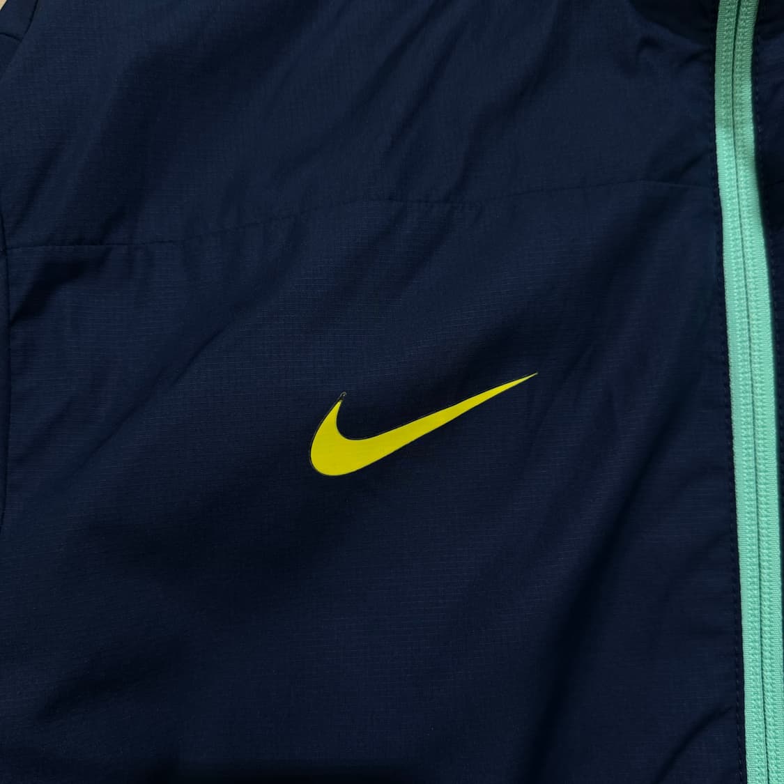 나이키 바르셀로나 바람막이 상품이미지2