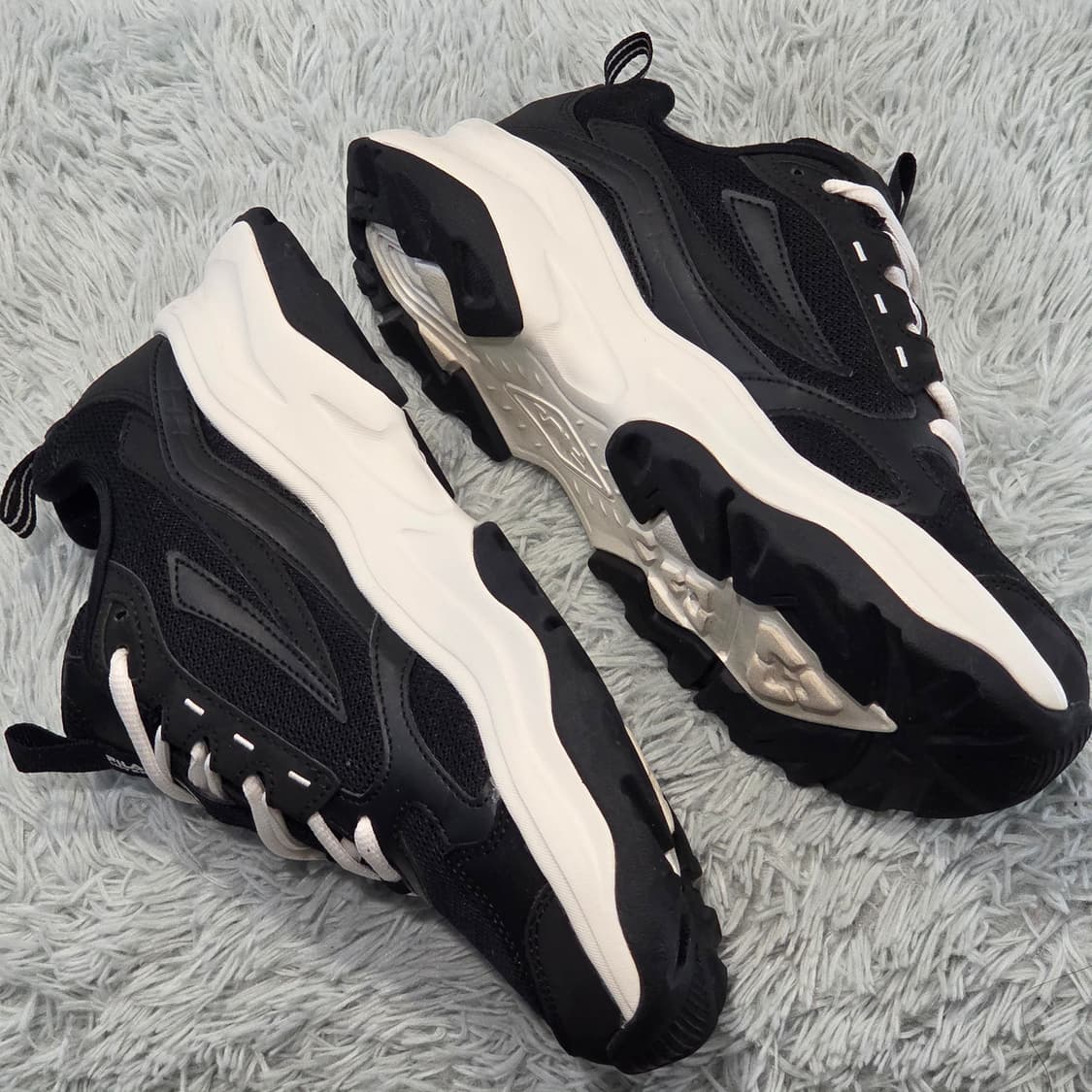 6q-27:휠라 레이 트레이서 블랙 화이트 (25cm) 상품이미지7