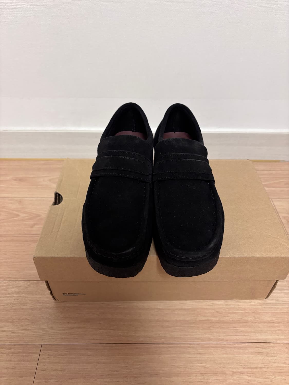 새상품) 245 클락스 왈라비 로퍼 블랙 스웨이드 상품이미지2