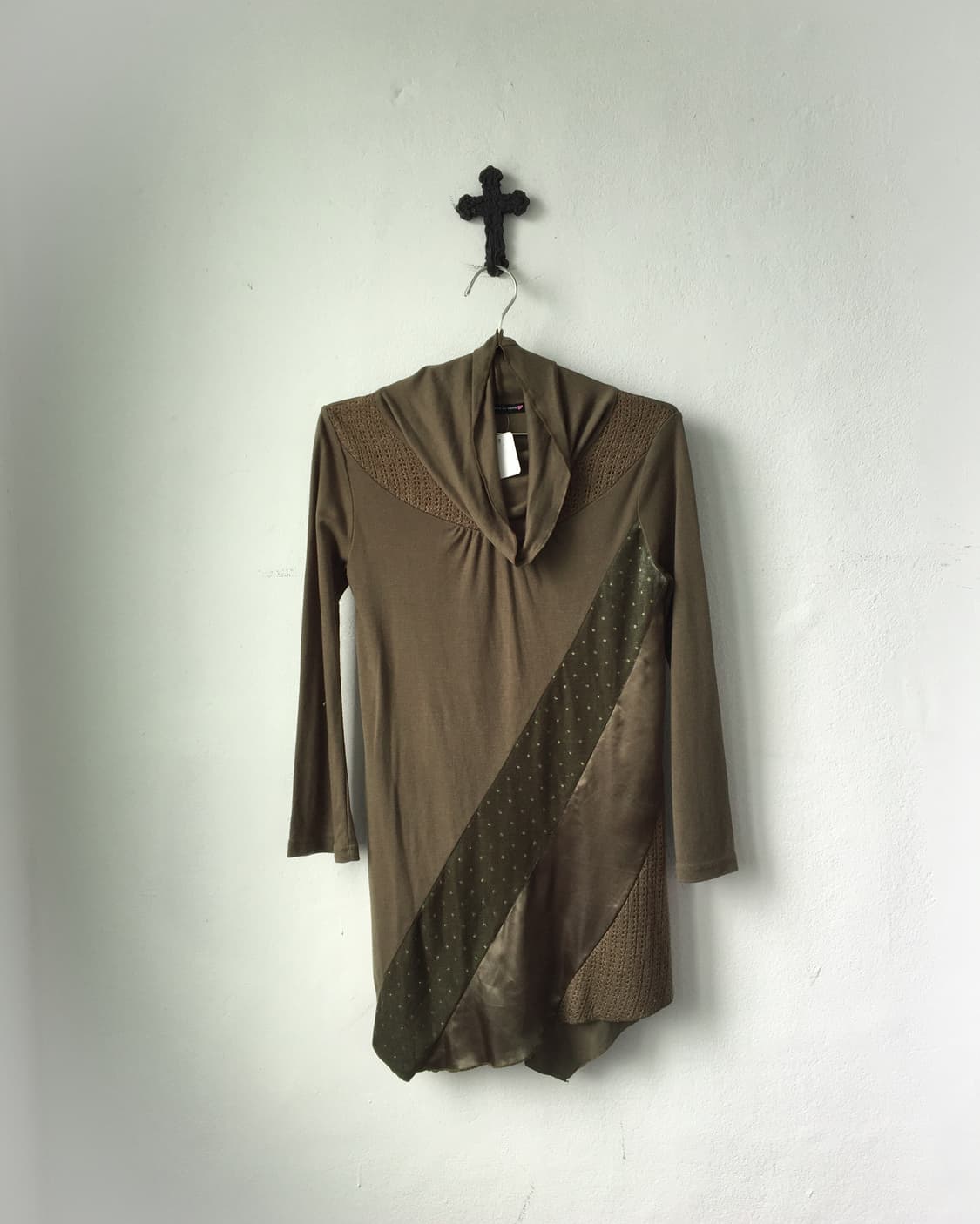 Patch work unbalanced high neck sleeve 상품이미지2