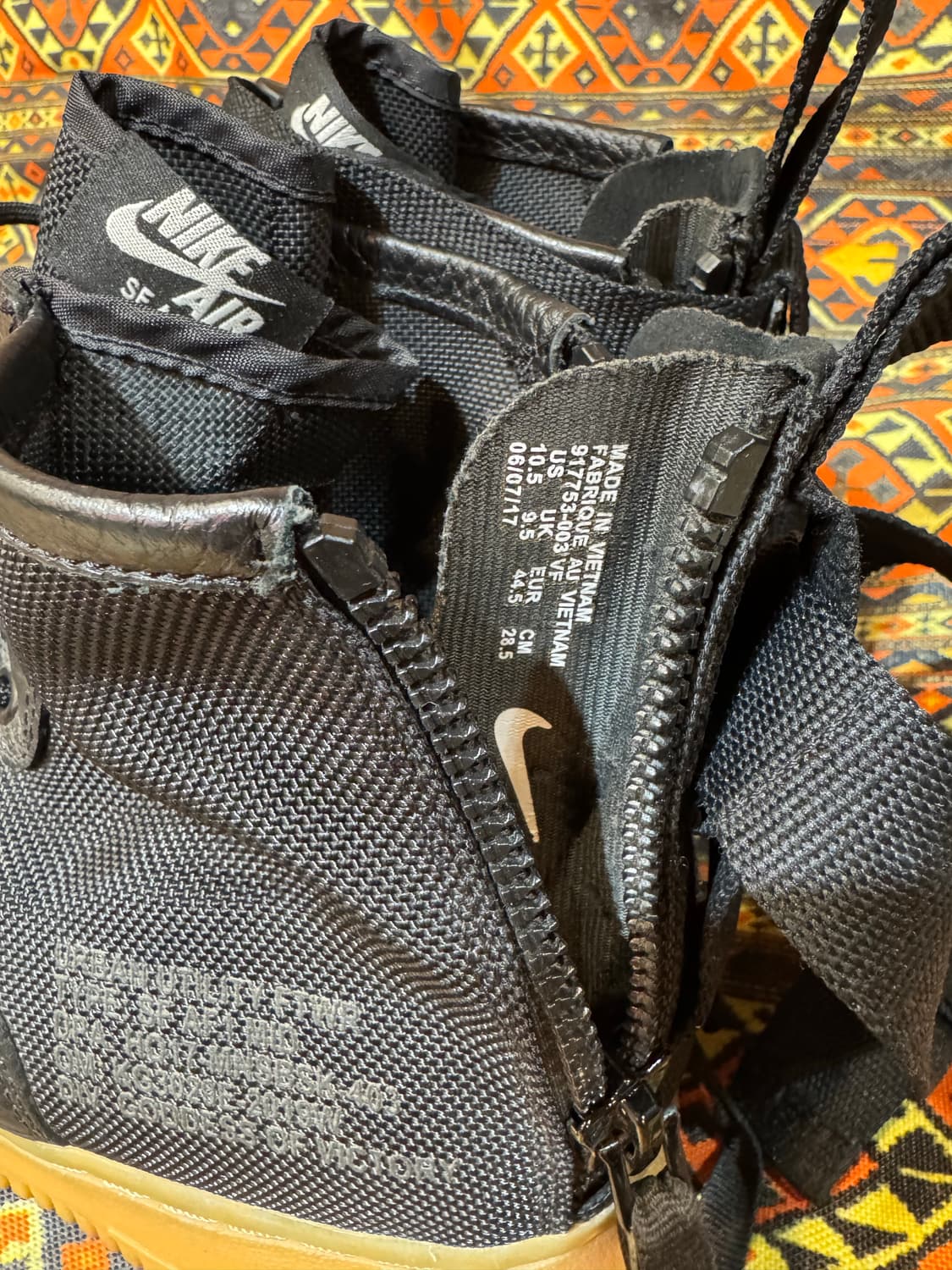 285/깔창없음/나이키 SF 에어포스 1 미드 블랙  상품이미지5