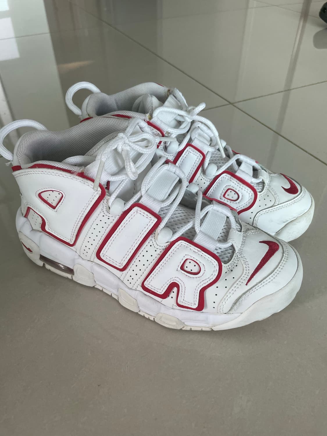 나이키 에어모어 업템포 바시티레드 상품이미지1