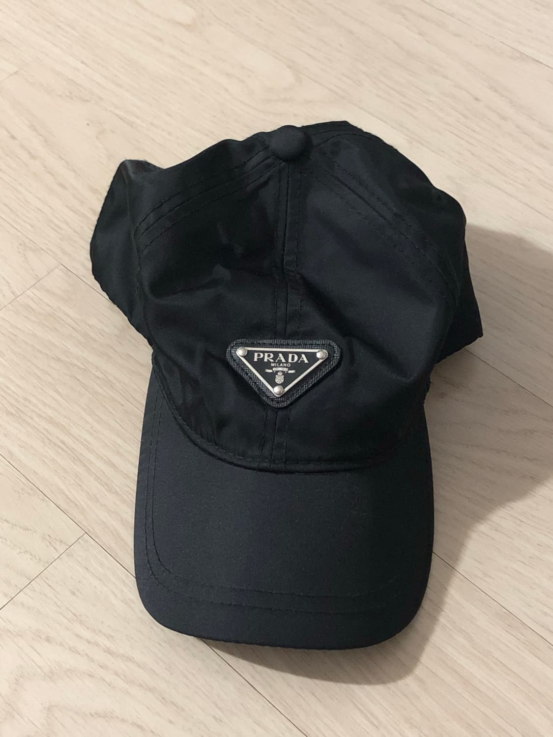 프라다 블랙 볼캡 모자 상품이미지1