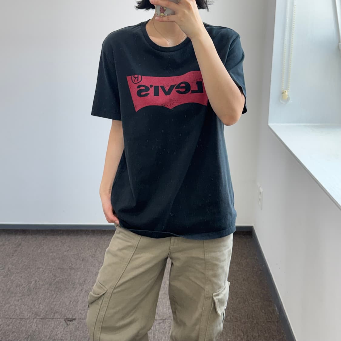Levis 리바이스 레드 그런지 로고 블랙 반팔 상품이미지2