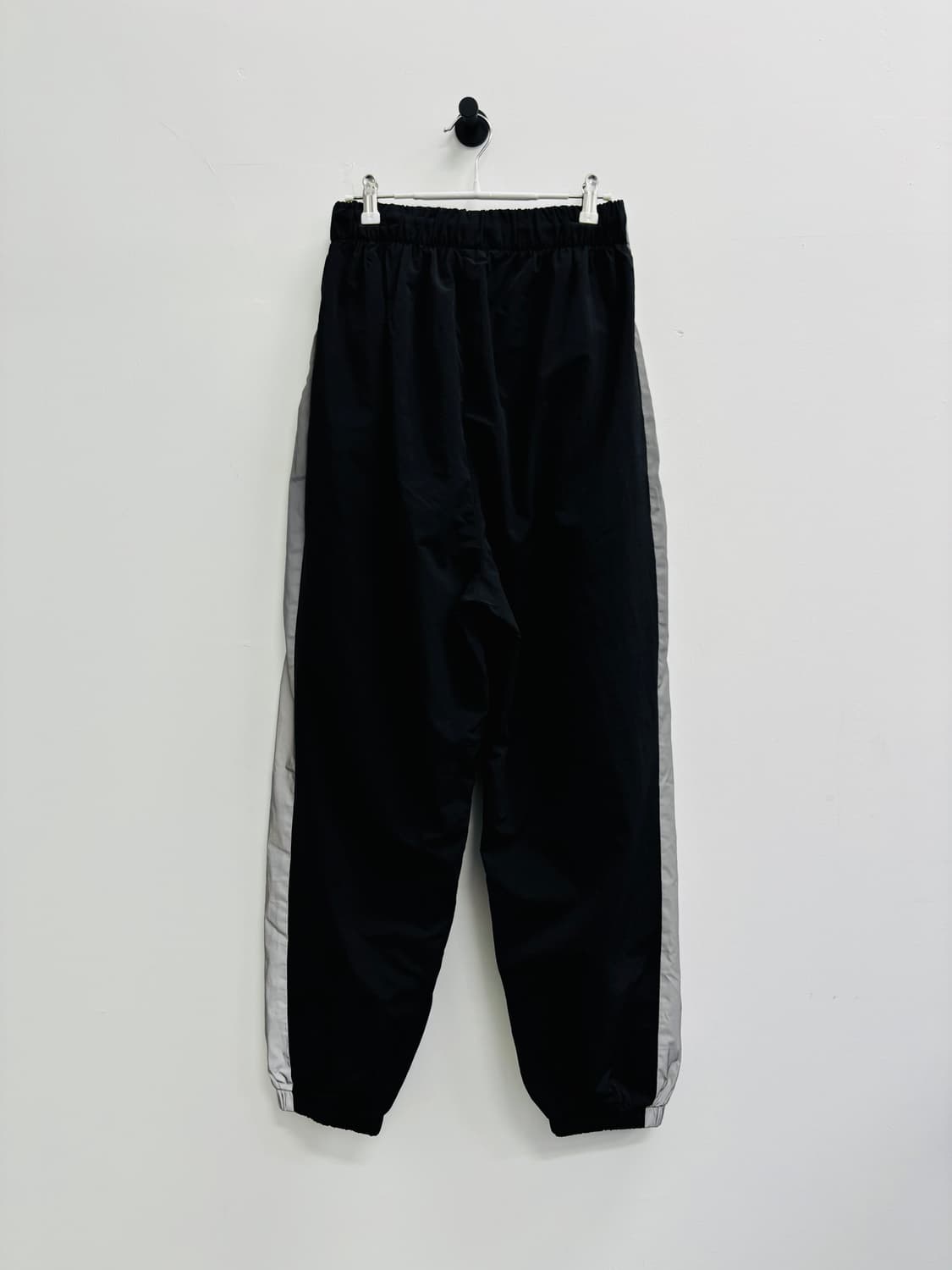 본투윈(BORNTOWIN) 배색 사이드 라인 조거 팬츠 상품이미지3