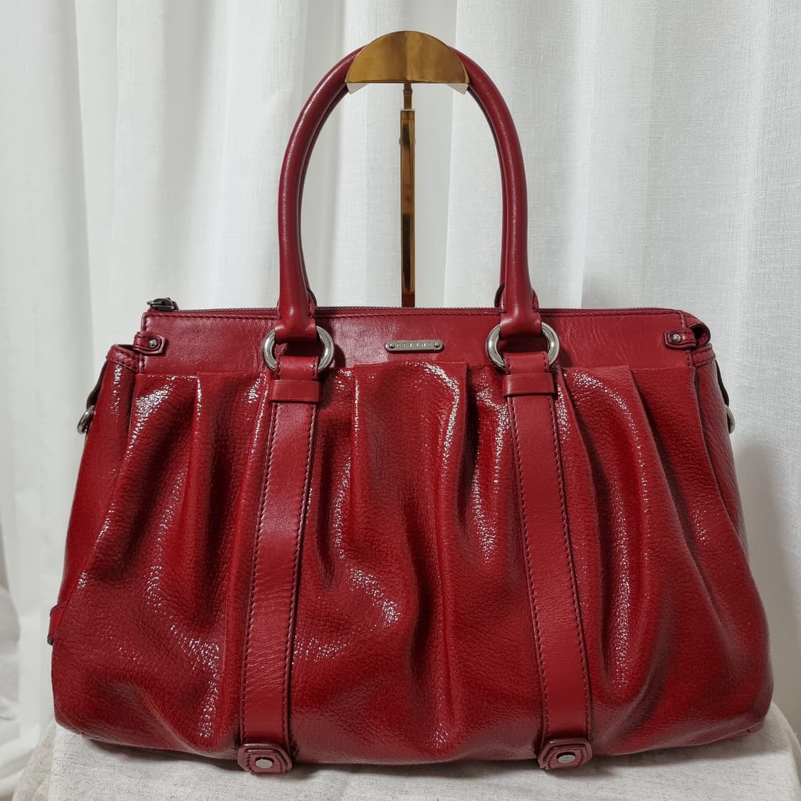 셀린느 레드 에나멜 가죽 토트백 (사이즈 넉넉함) 상태양호 상품이미지1