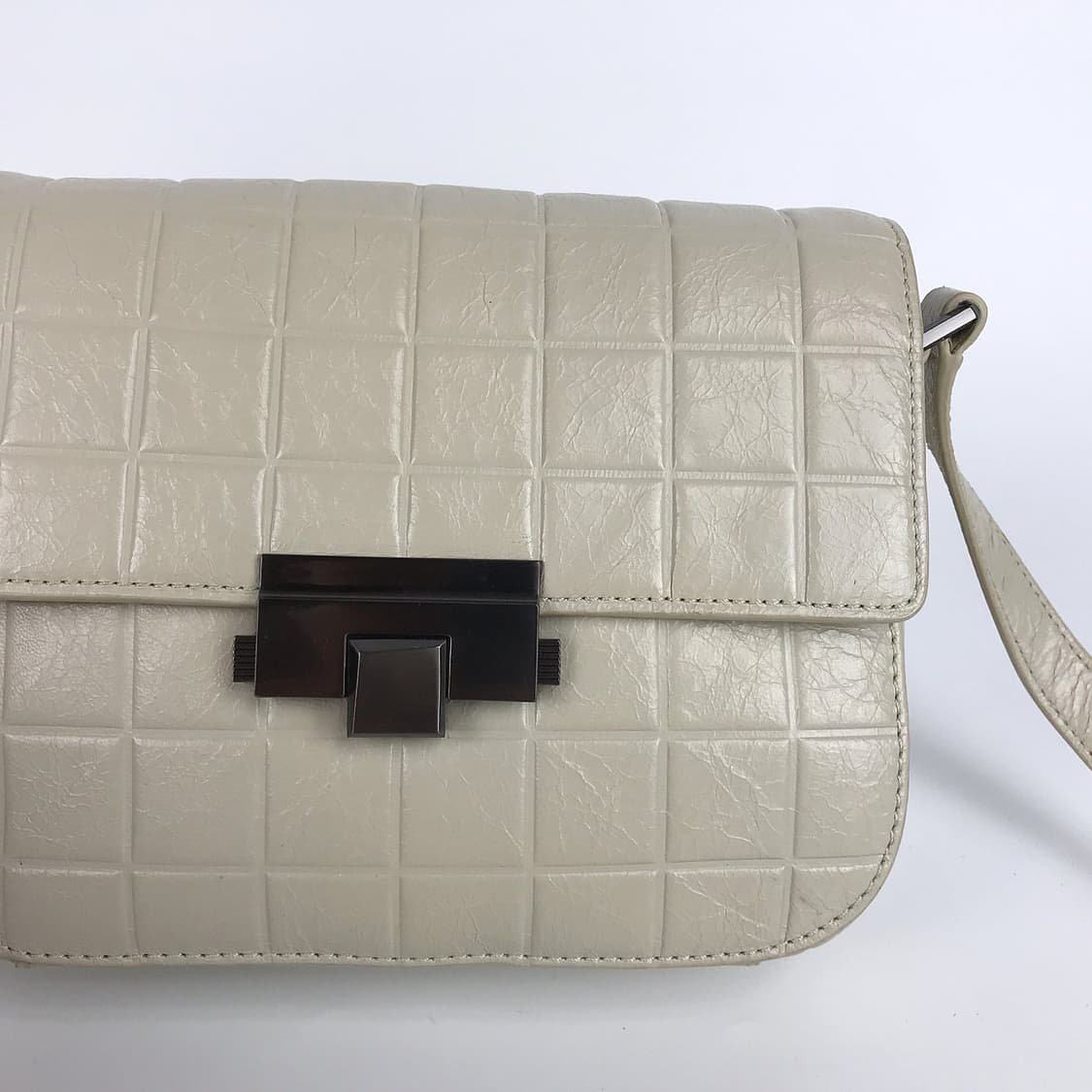 루즈앤라운지 크리스탈루스 여성 크로스백 가방 상품이미지3