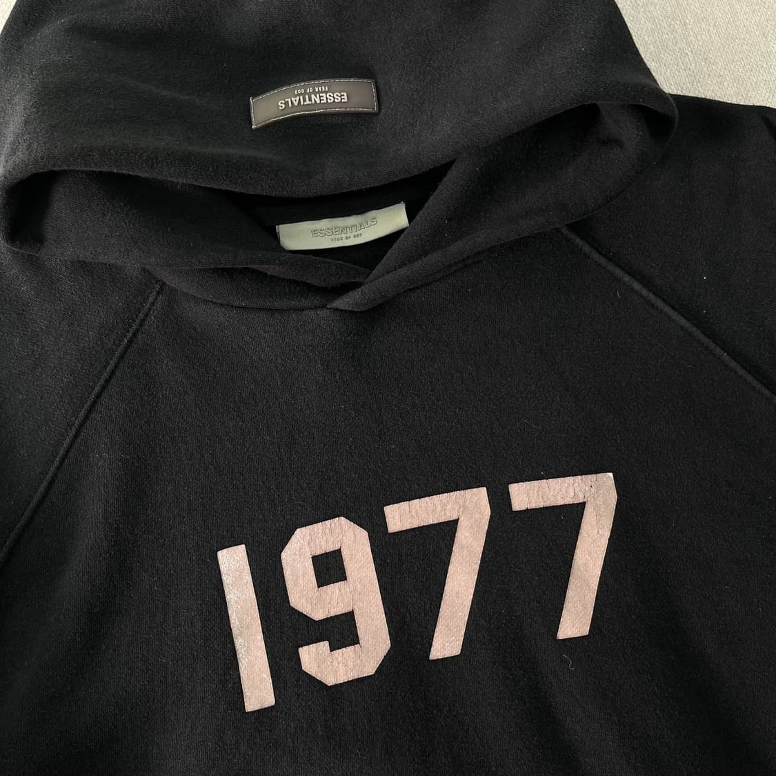 100 피어오브갓 에센셜 1977 후드티 상품이미지2