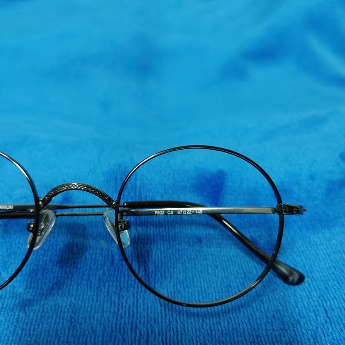 라운드 베타 티타늄 안경테 상품이미지6