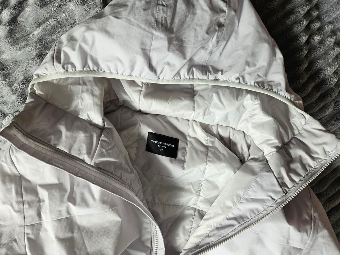 [M] 무신사 스탠다드 코어 클래식 패딩 자켓 라이트그레이 무탠다드 무톰 상품이미지3
