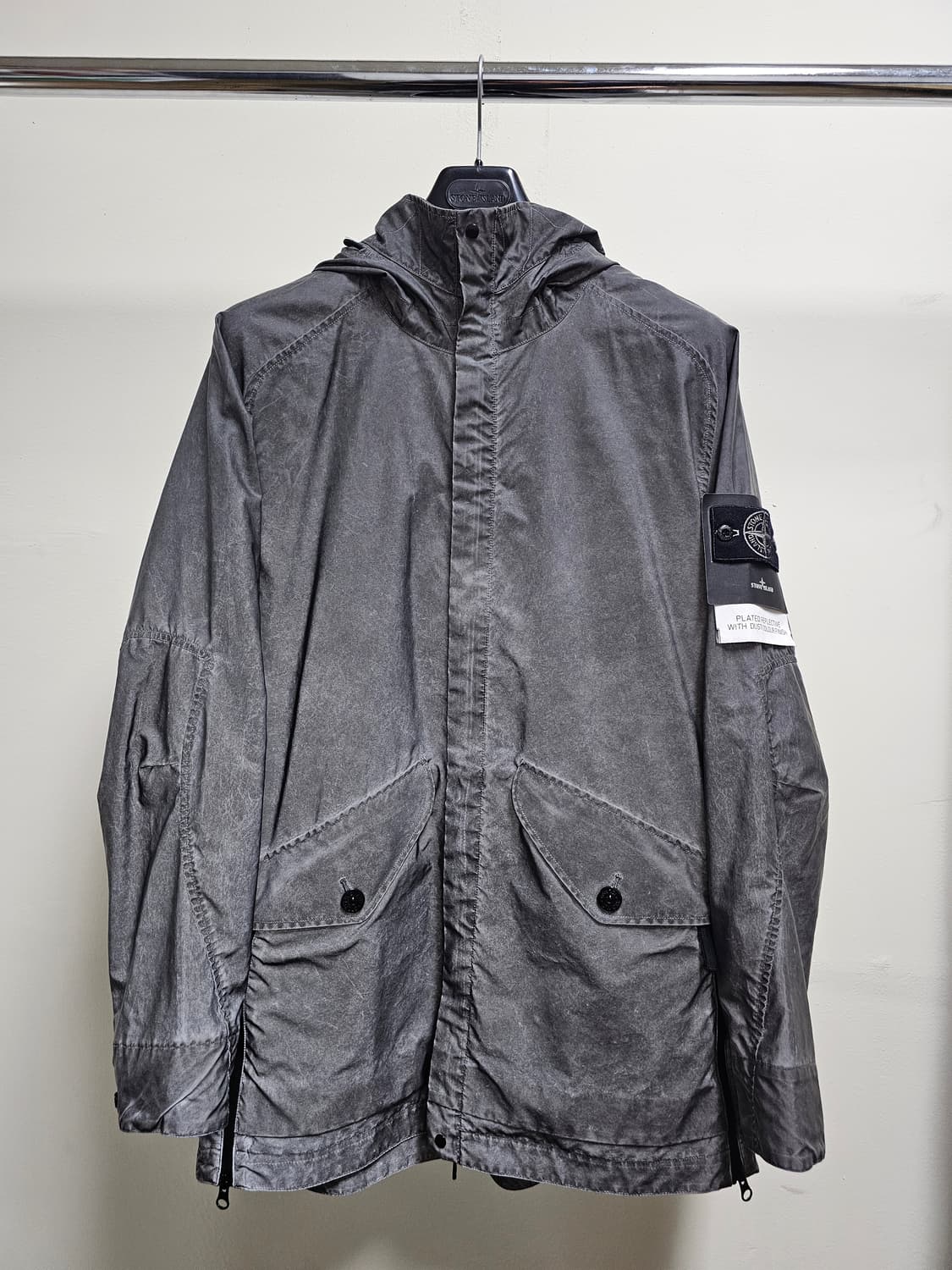 스톤아일랜드 플레티드 리플렉티브 더스트 피니시 자켓 상품이미지1