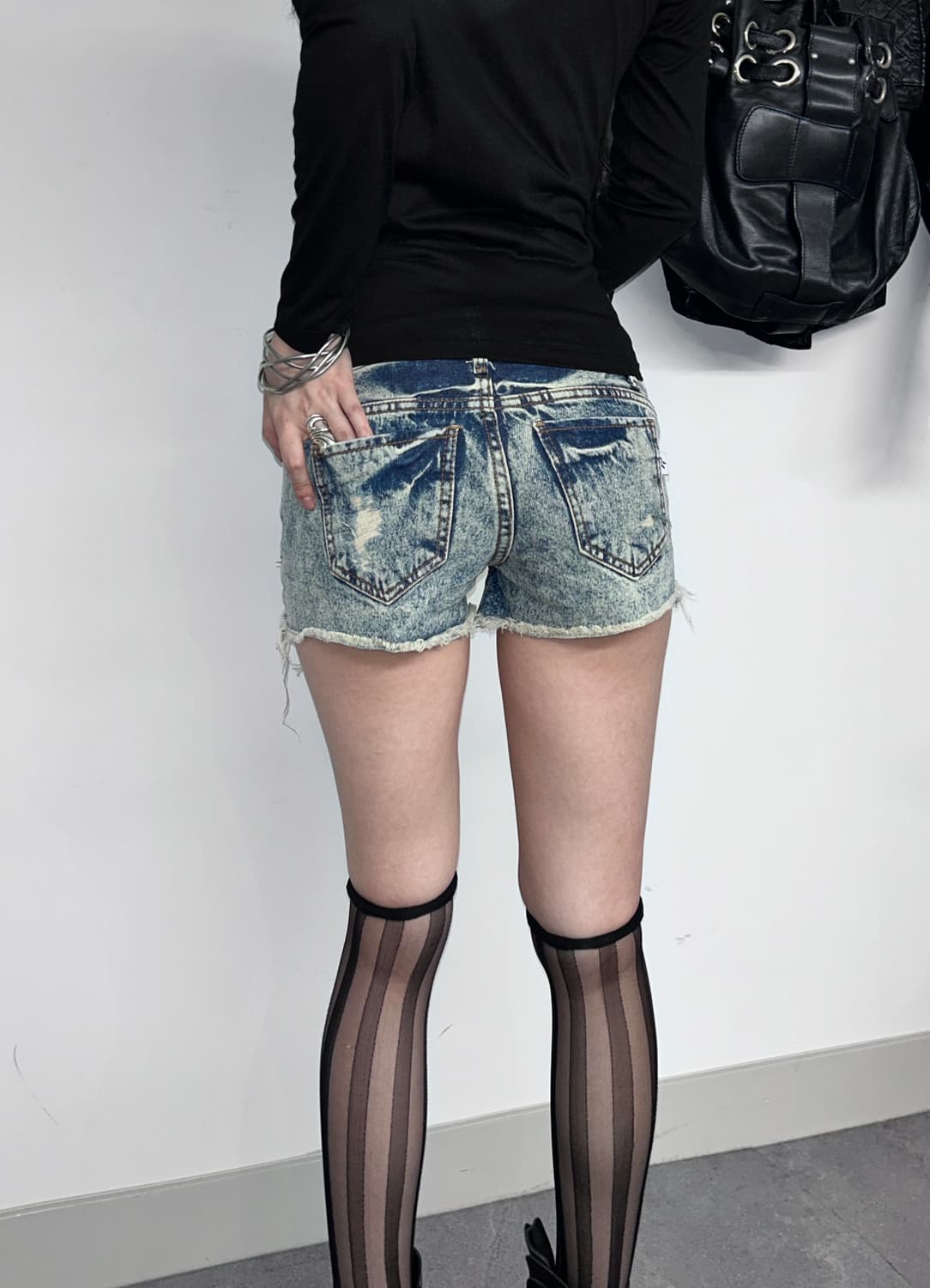 디스트레스드 블리치 데님 쇼츠 상품이미지1