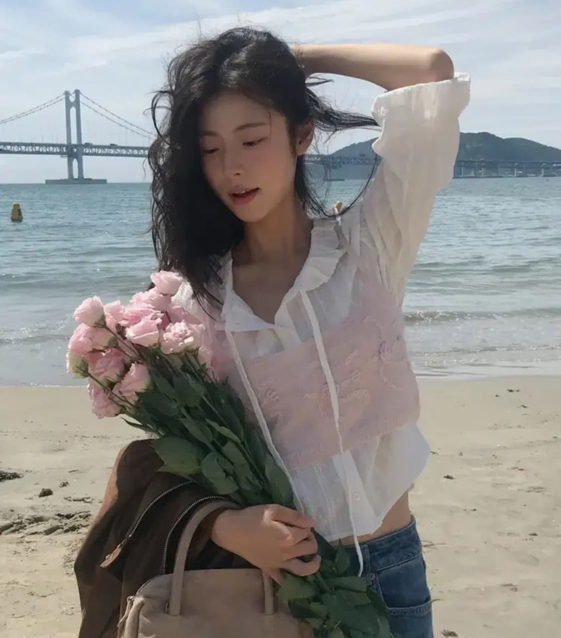 레터프롬문 블라우스 셔츠 클레어 리본 러플 벌룬 블라우스 ( 화이트 ) 상품이미지1