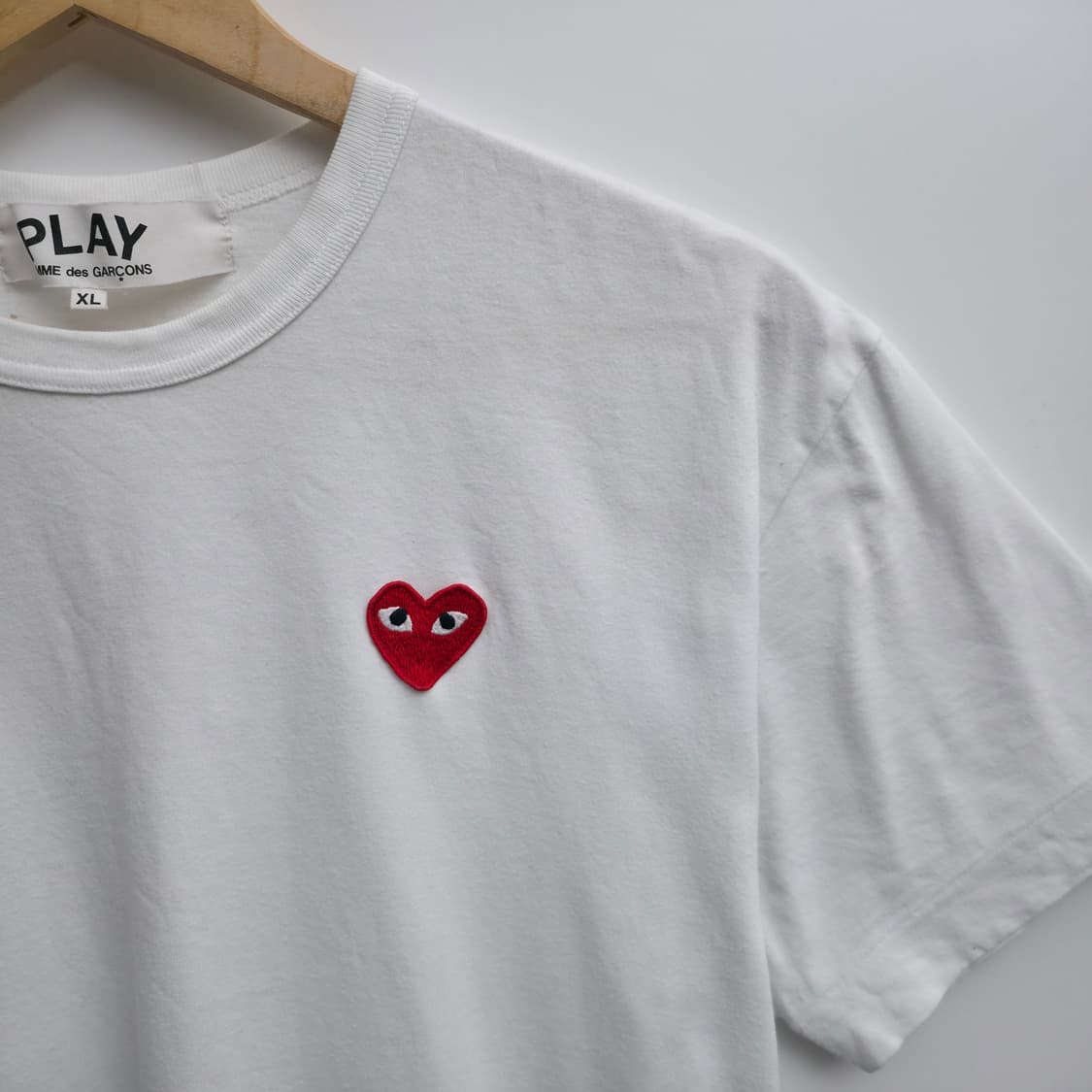 [XL] 꼼데가르송 화이트 반팔티 상품이미지4