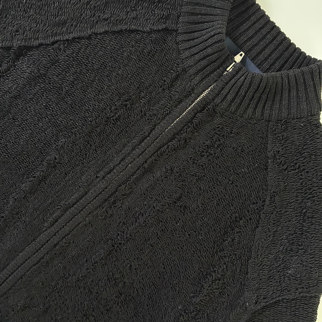 Juun.j 준지 24F/W 부클 인레이 풀집업2-way 블랙 가디건 상품이미지2