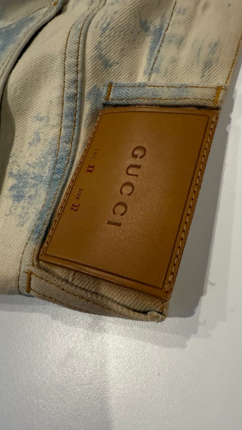 GUCCI 크롭 워시드 페인트 데님 팬츠  상품이미지4