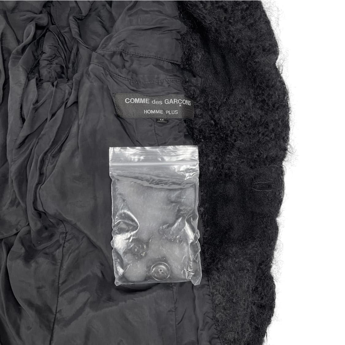 꼼데가르송 옴므플러스 축융 코트 23fw 상품이미지8