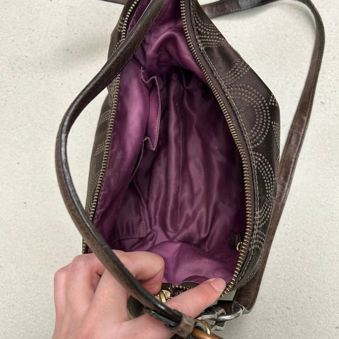 코치 숄더맨 크로스 호보백 상품이미지6