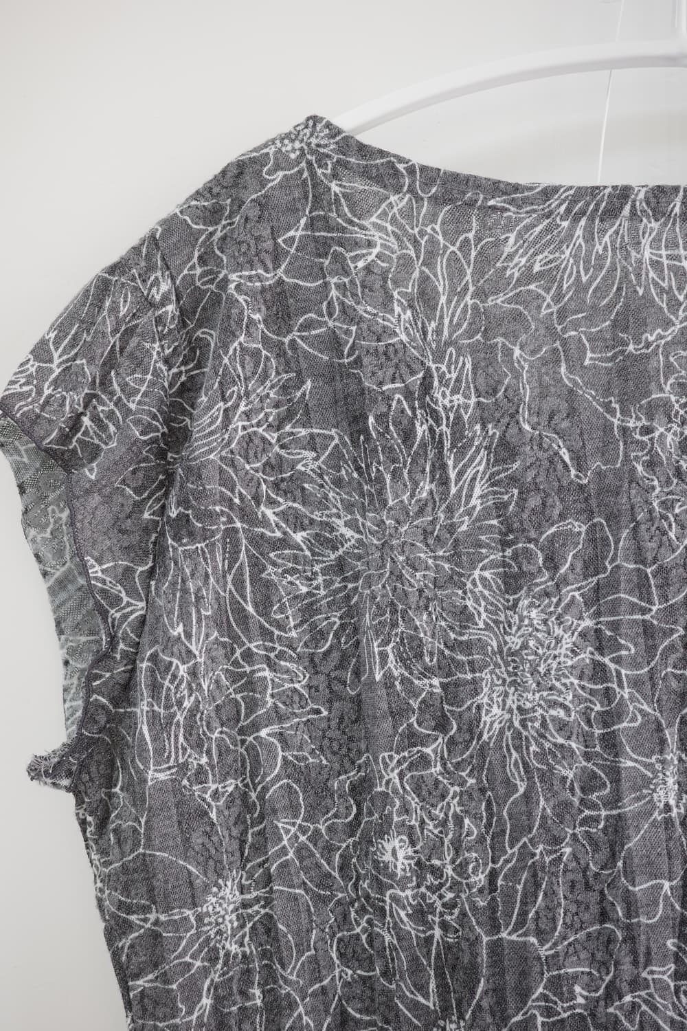 Cristalle grey oriental flower blouse 상품이미지6