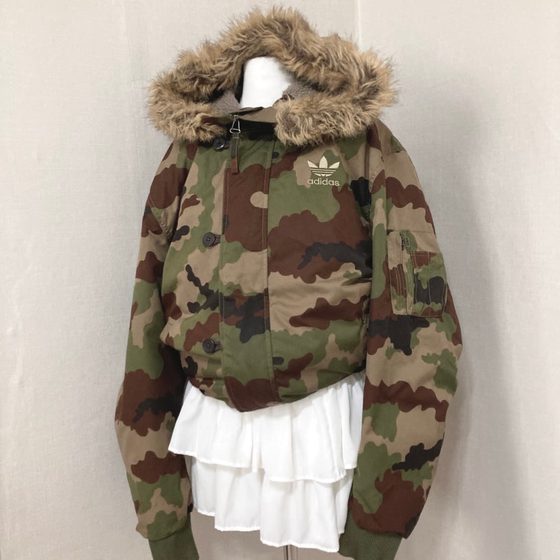 아디다스 후드 퍼 카모 남녀가능 숏패딩  상품이미지1