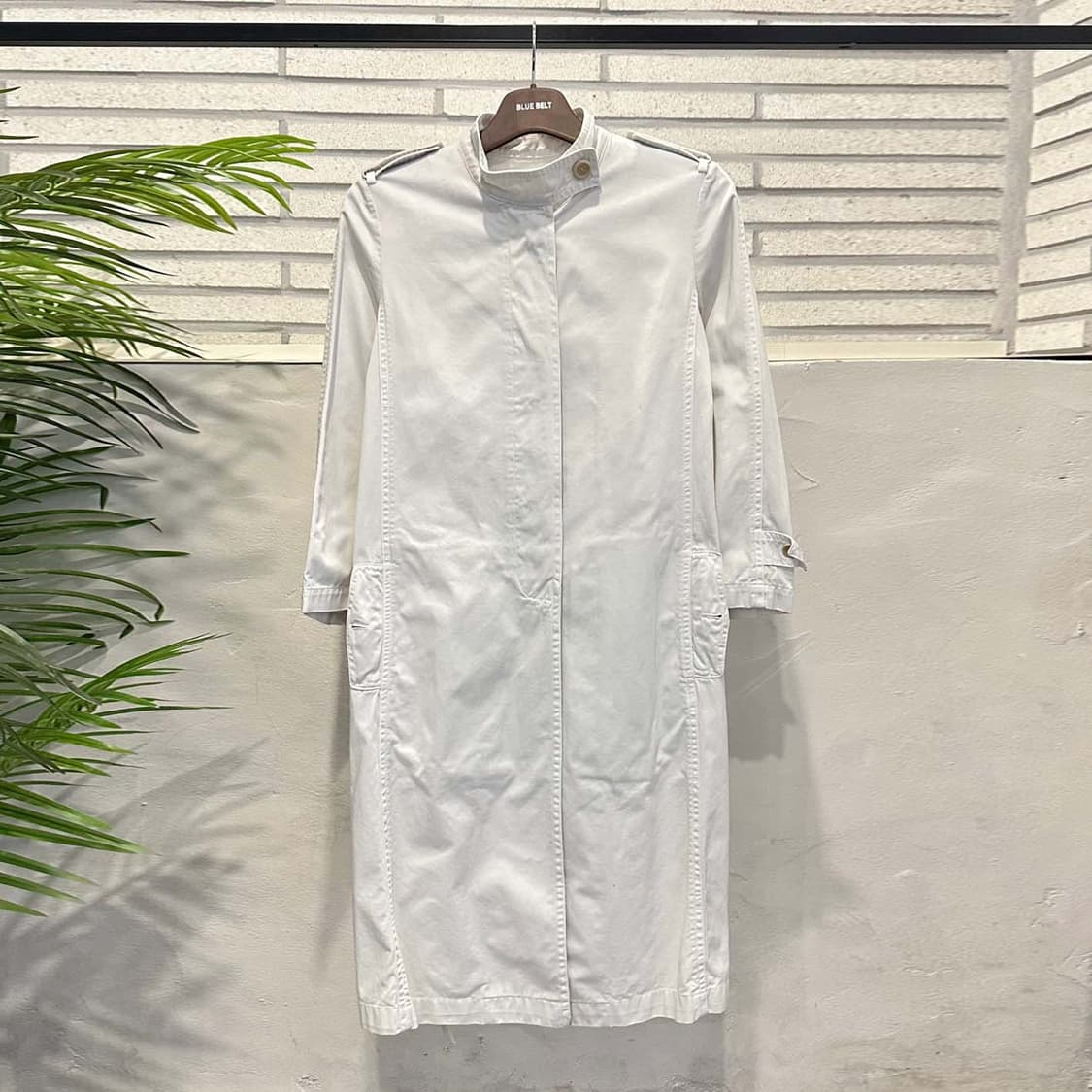 마르니 트렌치코트 버클 카라넥 히든버튼 견장 허리 벨트 디테일 화이트  상품이미지2