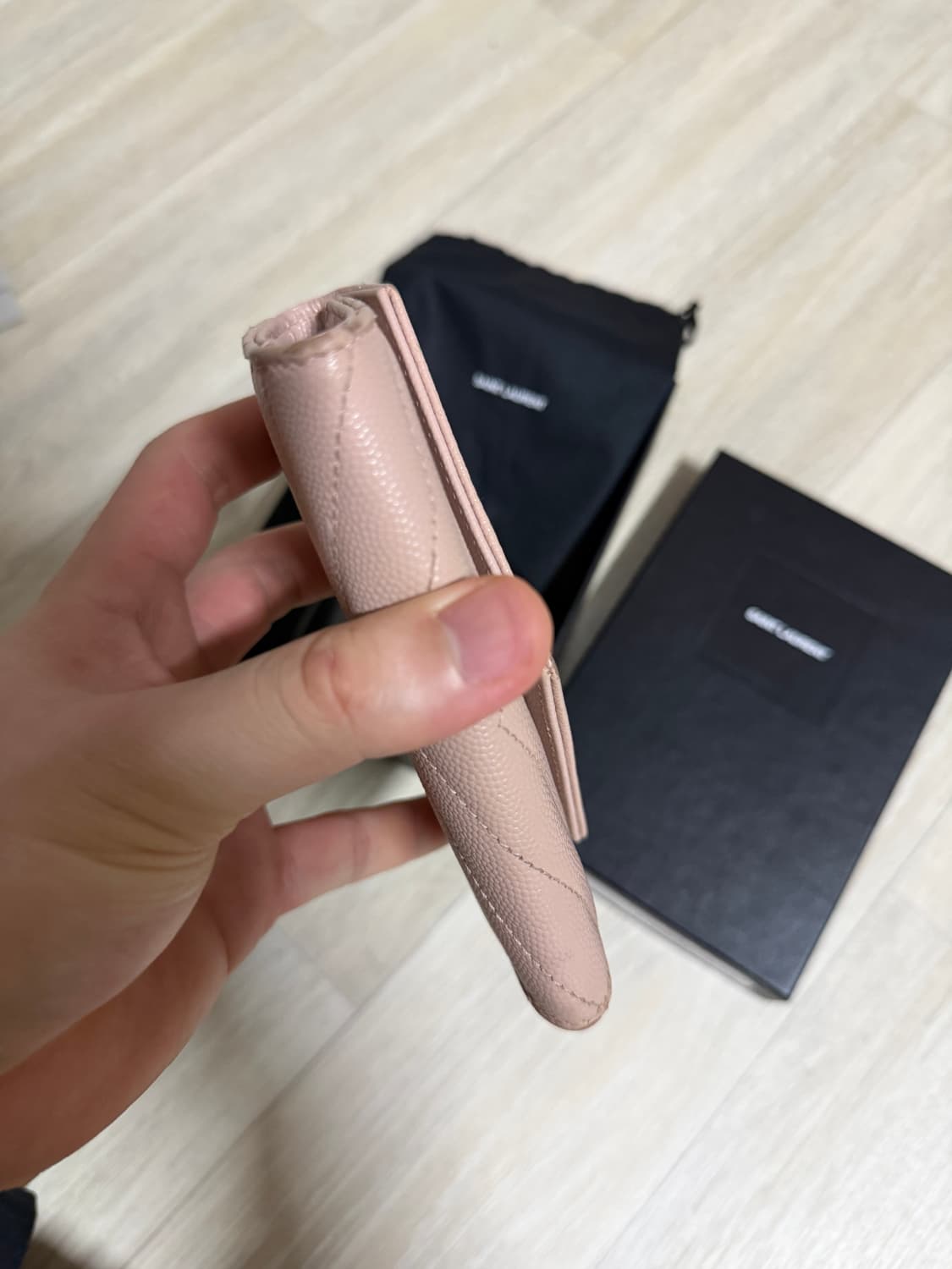 생로랑 마틀라세 반지갑 상품이미지6