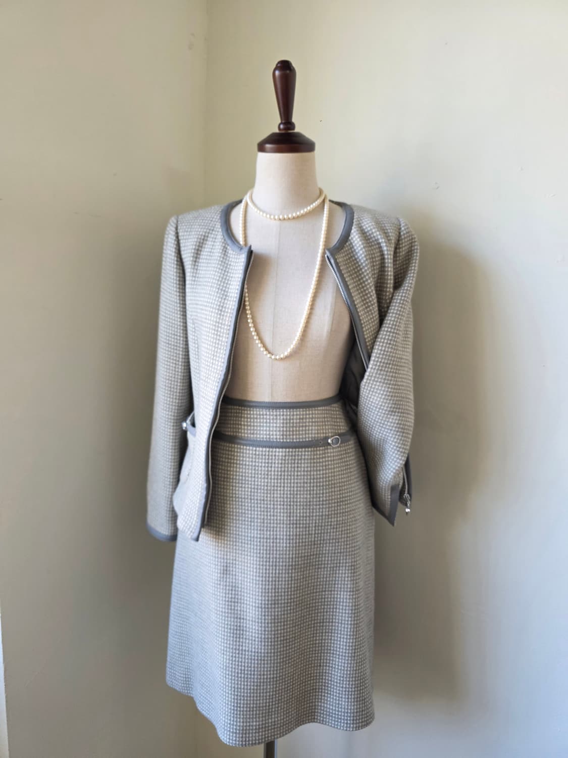 courreges 꾸레쥬 각인 집업 트위드 셋업 상품이미지1