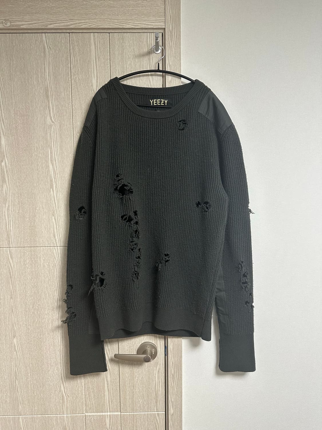 이지시즌1 디스트로이드 울 스웨터 상품이미지1