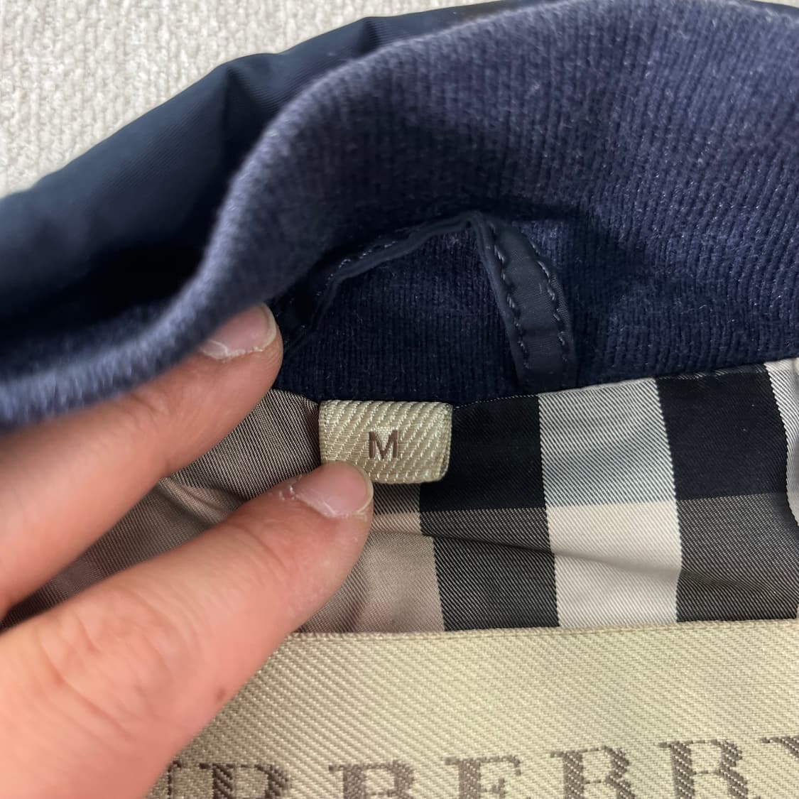 100 버버리 브릿 기마로고 나일론 블루종 자켓 상품이미지4