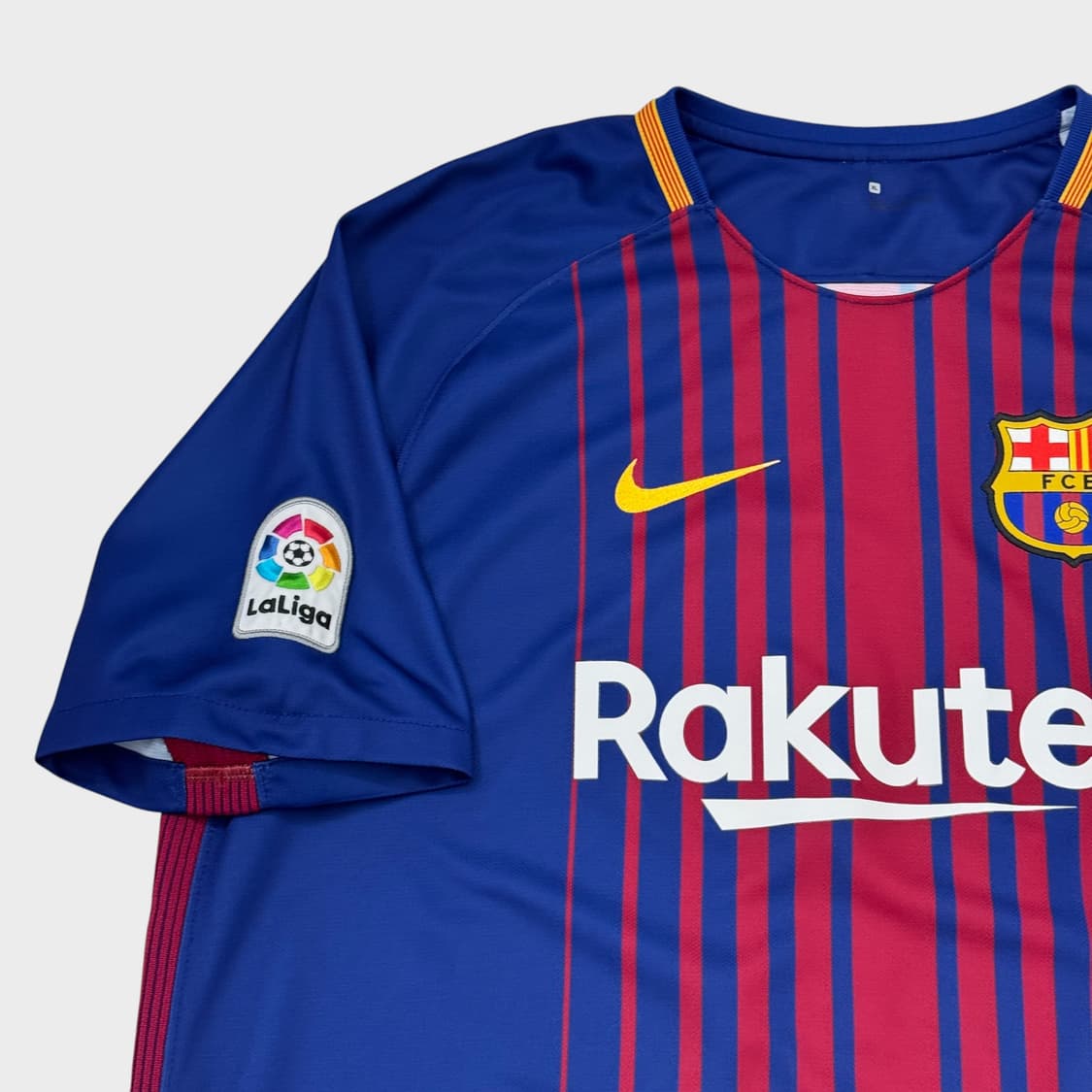 17-18 바르셀로나 홈 No.8 안드레스 이니에스타 상품이미지4