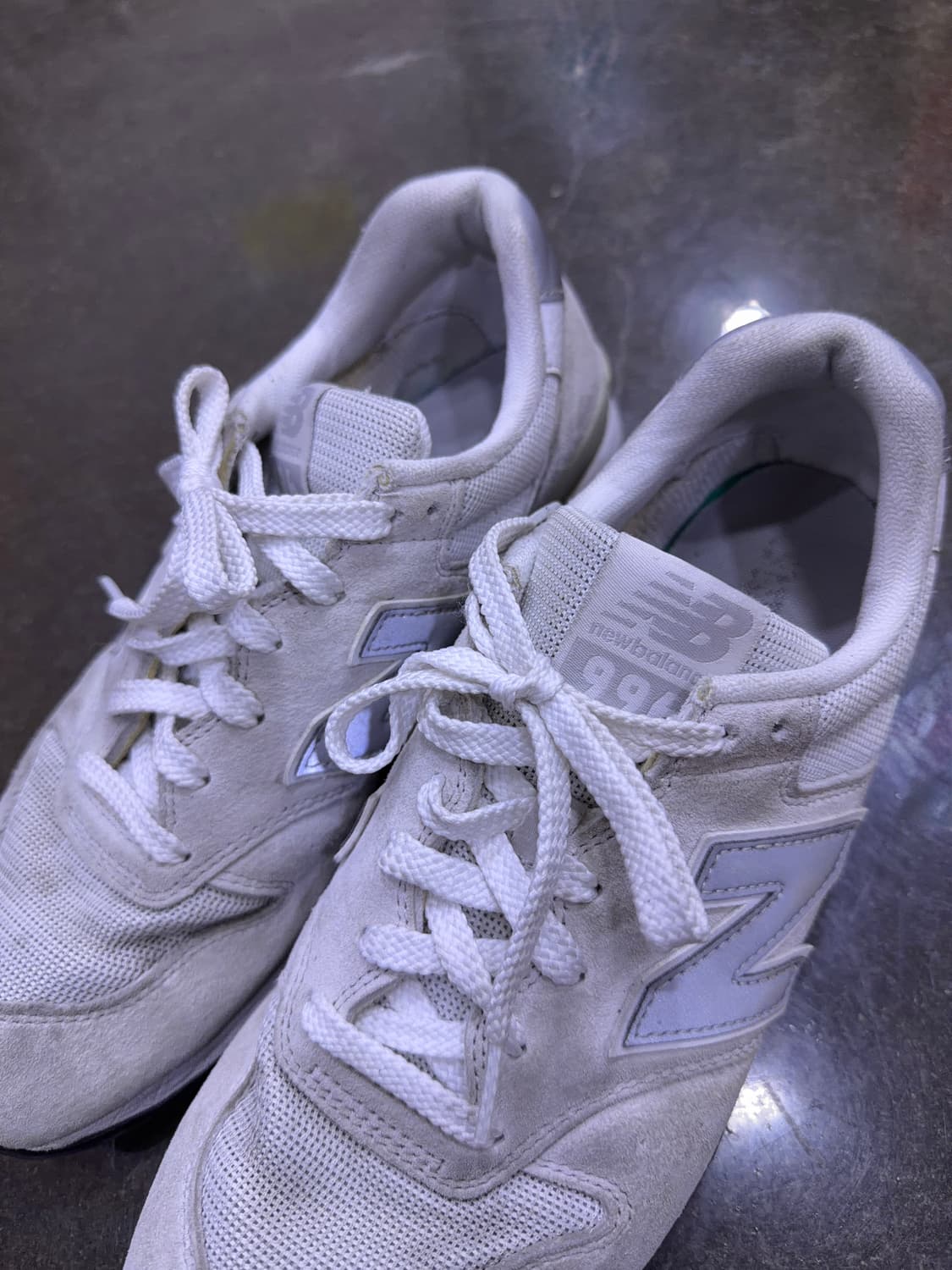 뉴발란스 996 스웨이드 그레이 스니커즈 270 상품이미지5