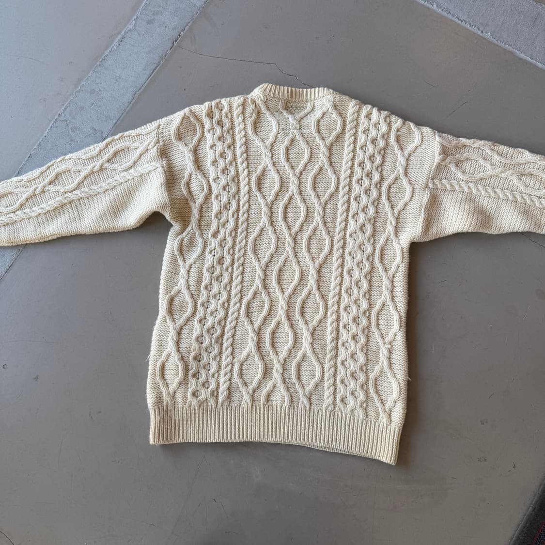 글로버올 케이블 니트 스웨터 상품이미지5