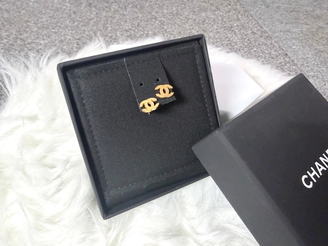 샤넬 심플 골드 이어링 상품이미지7